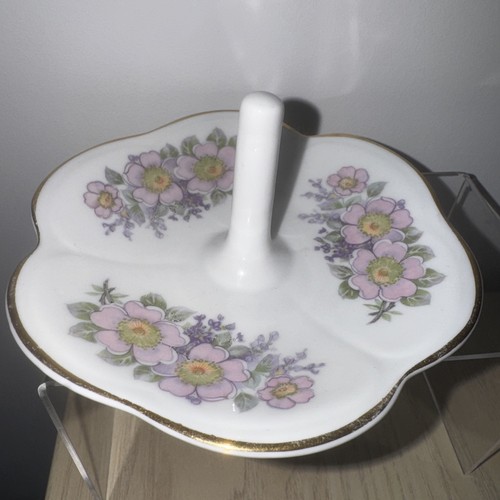 Royal tara ring holder made - tara, in